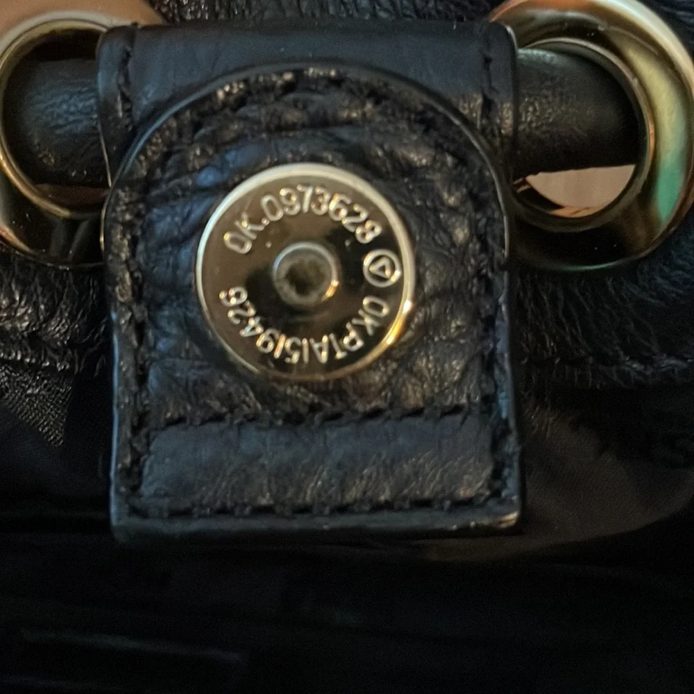 Michael Kors bag. - Picture 3 of 3